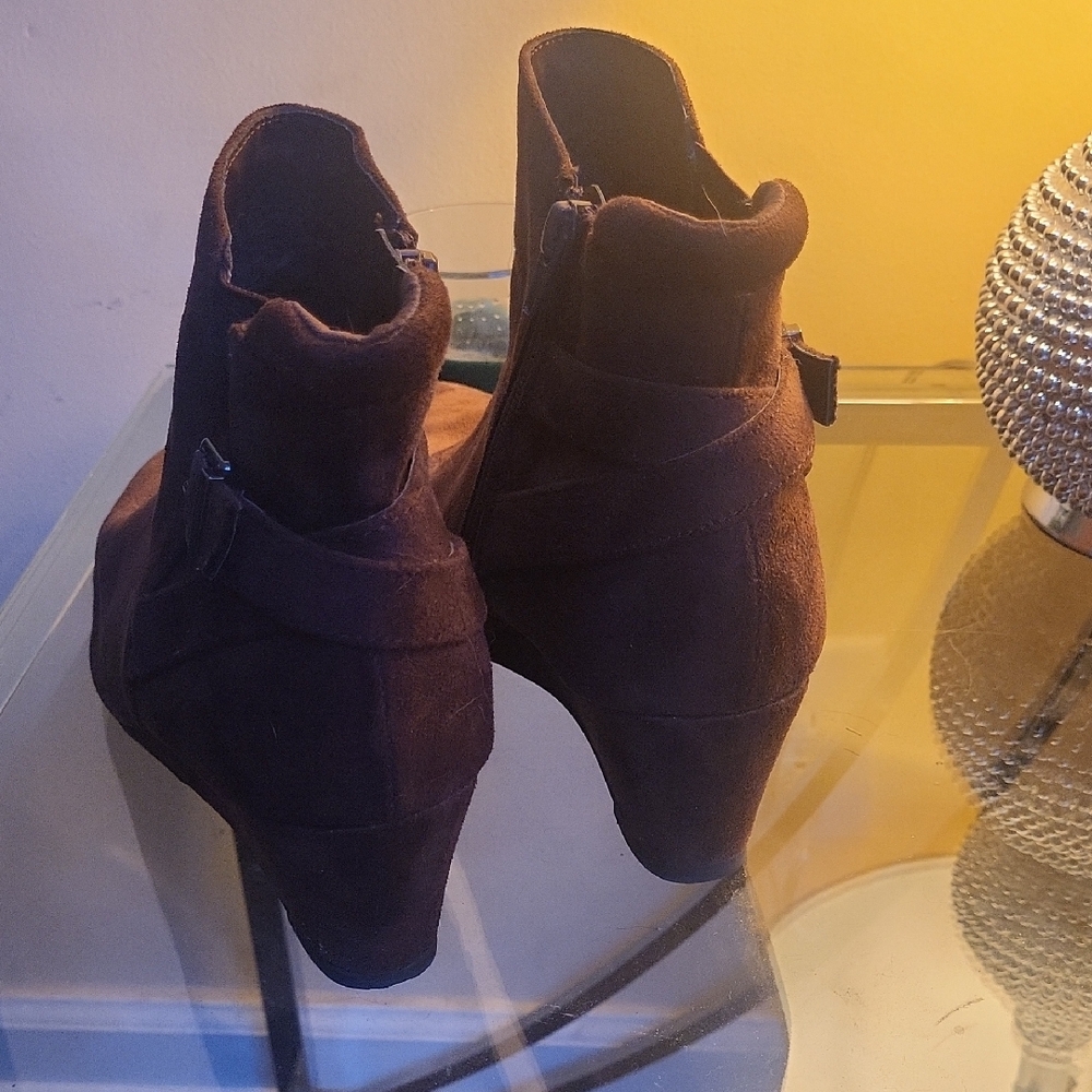 Dream Pairs Suede Brown Ankle Booties - Picture 4 of 4